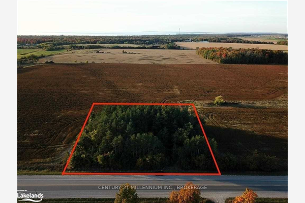 2946 County 92 Rd, Springwater