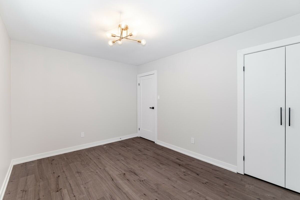 453 Leacock Dr