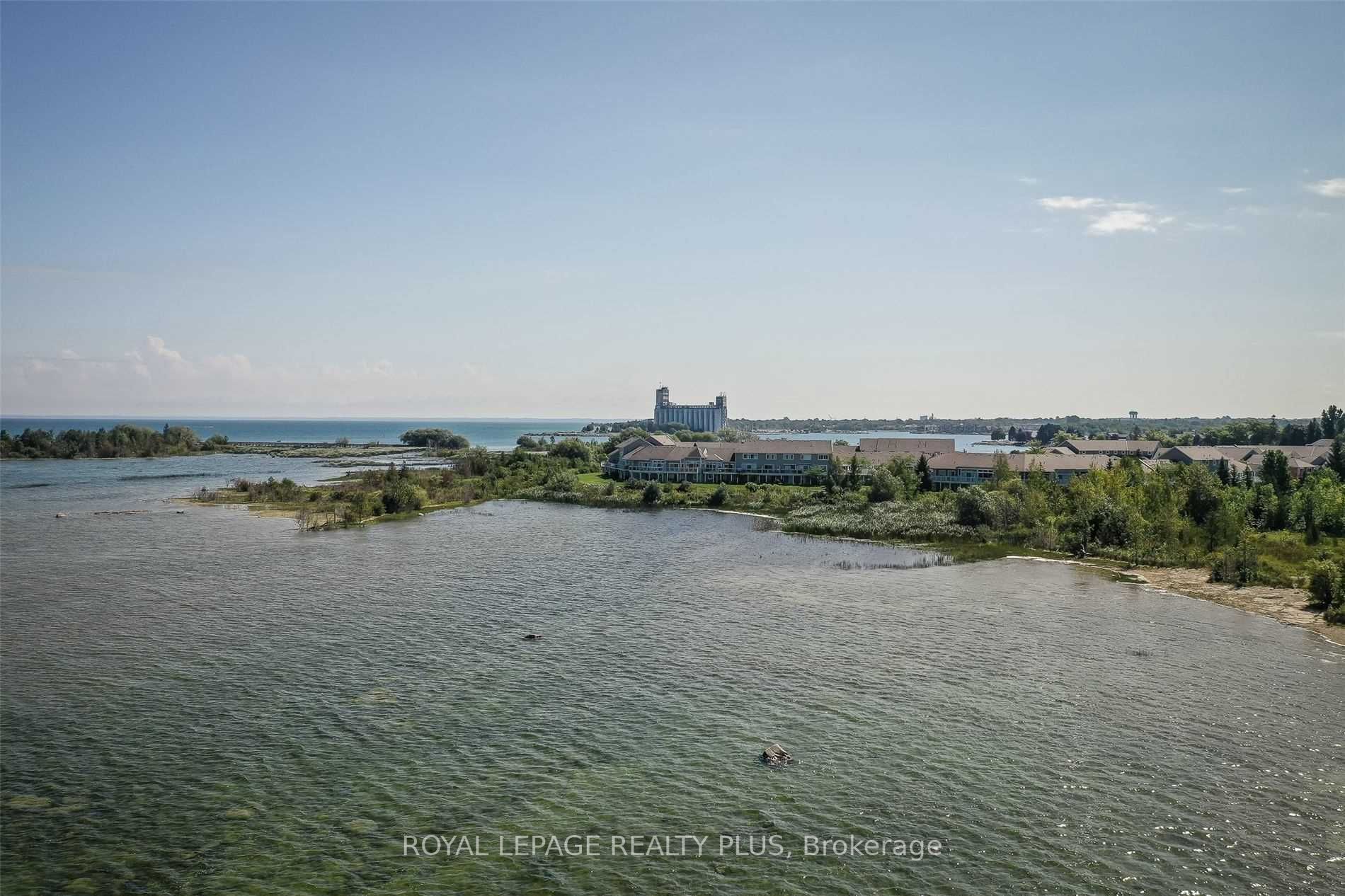 44 Trott Boulevard, #6
