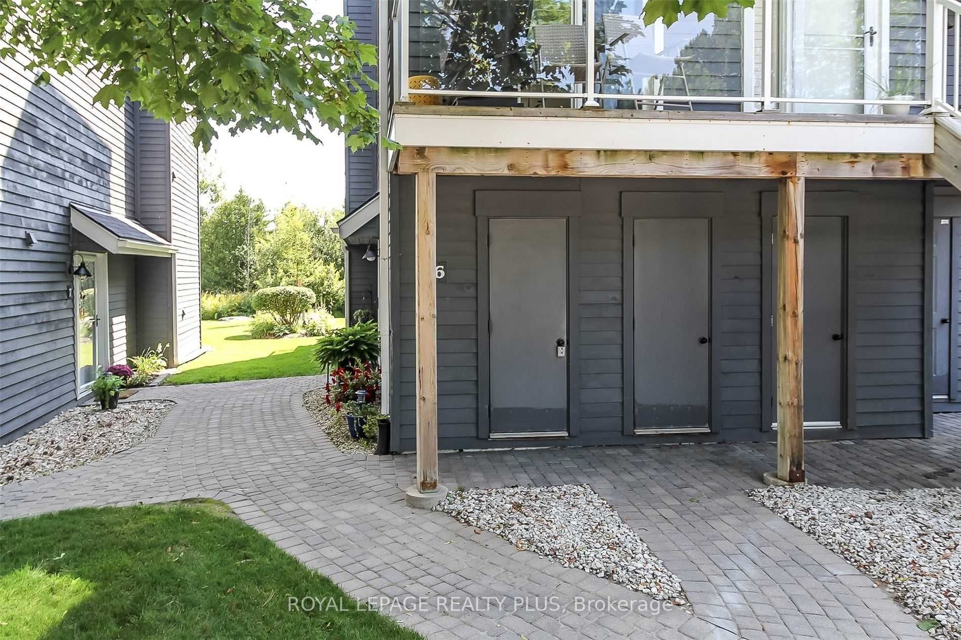 44 Trott Boulevard, #6