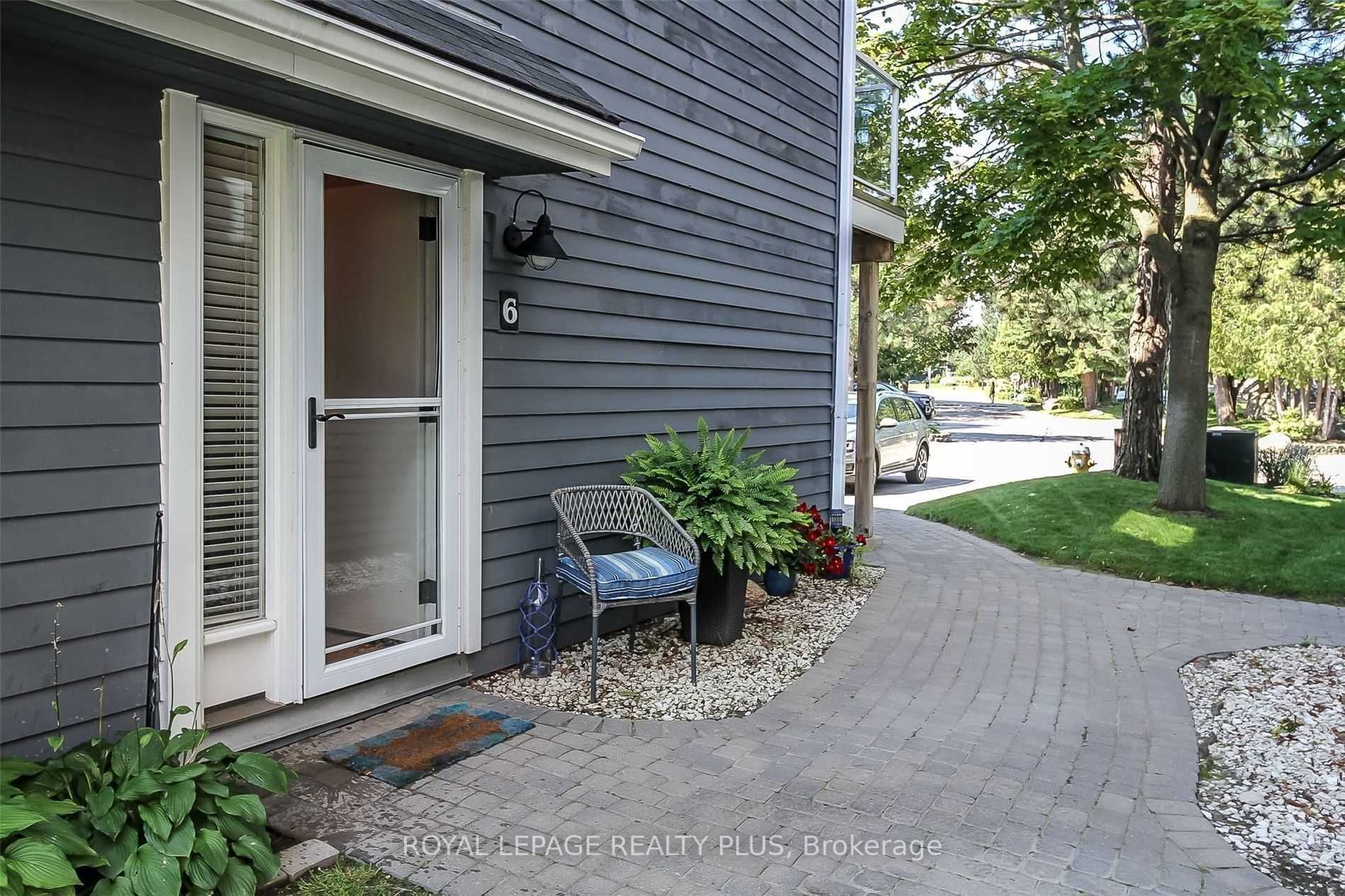 44 Trott Boulevard, #6