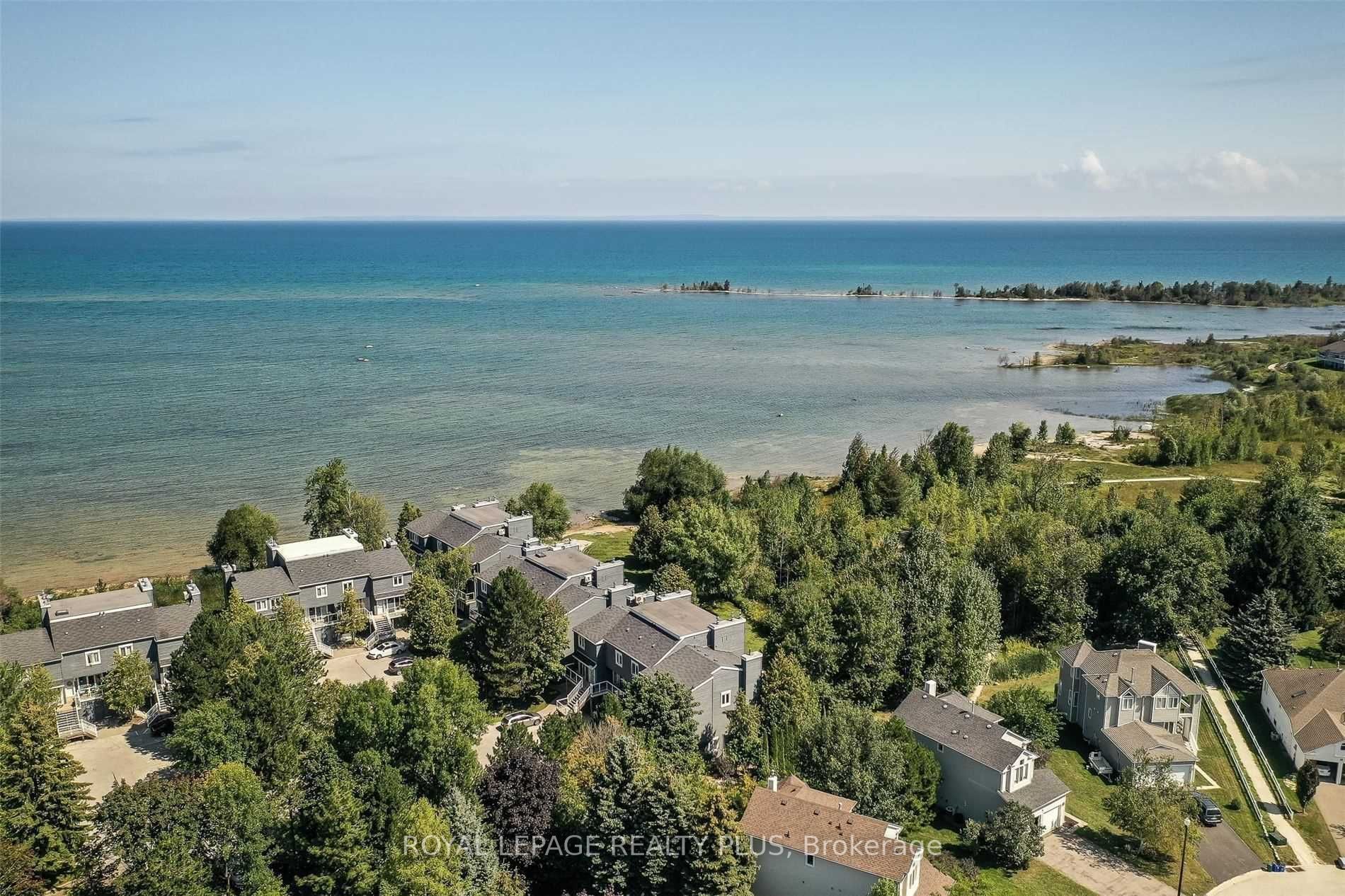 44 Trott Boulevard, #6