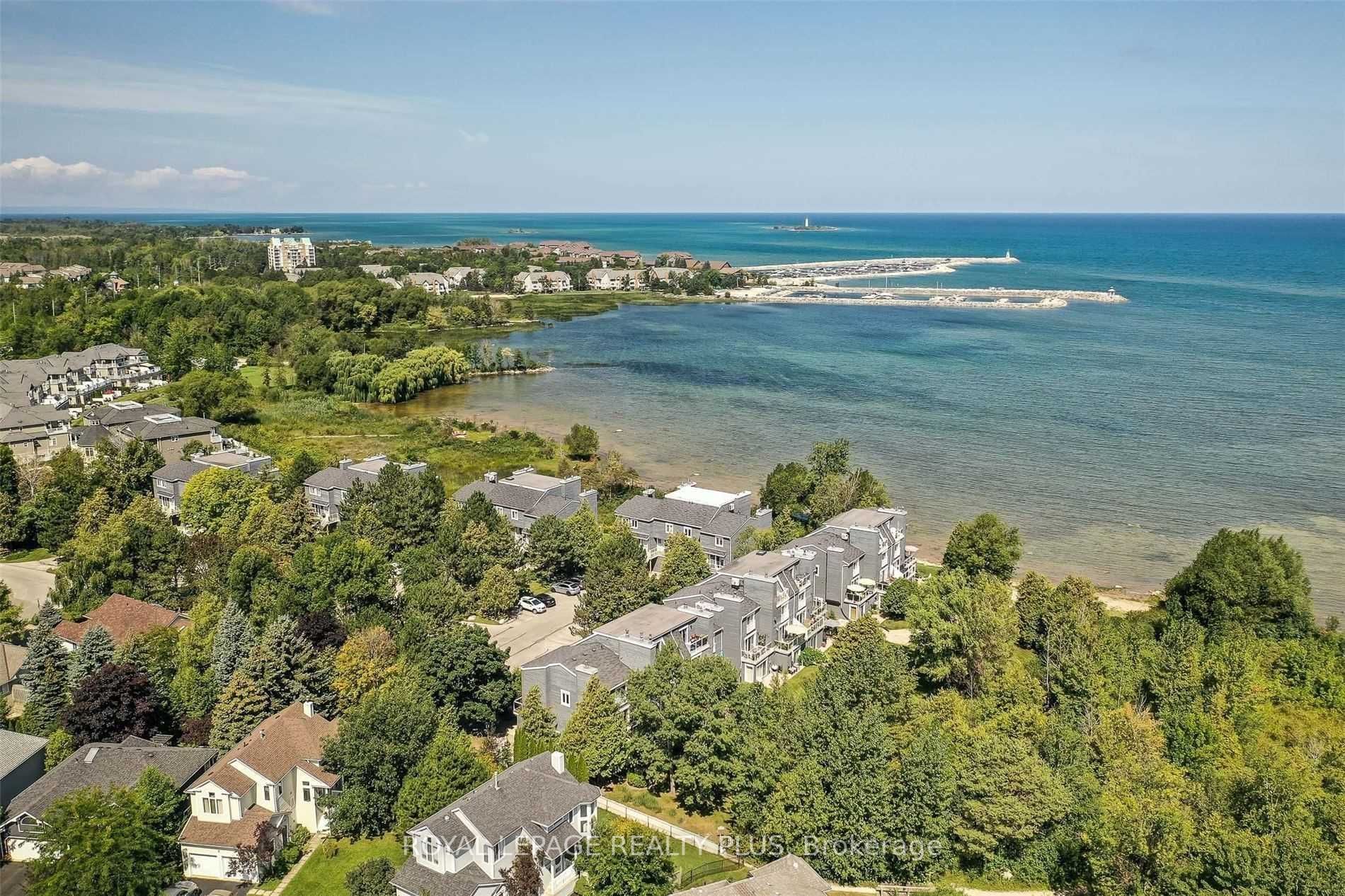 44 Trott Boulevard, #6