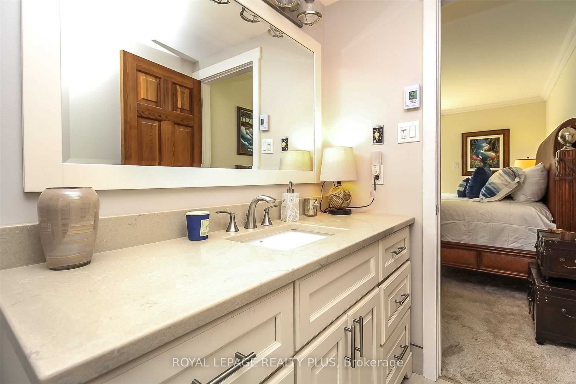 44 Trott Boulevard, #6