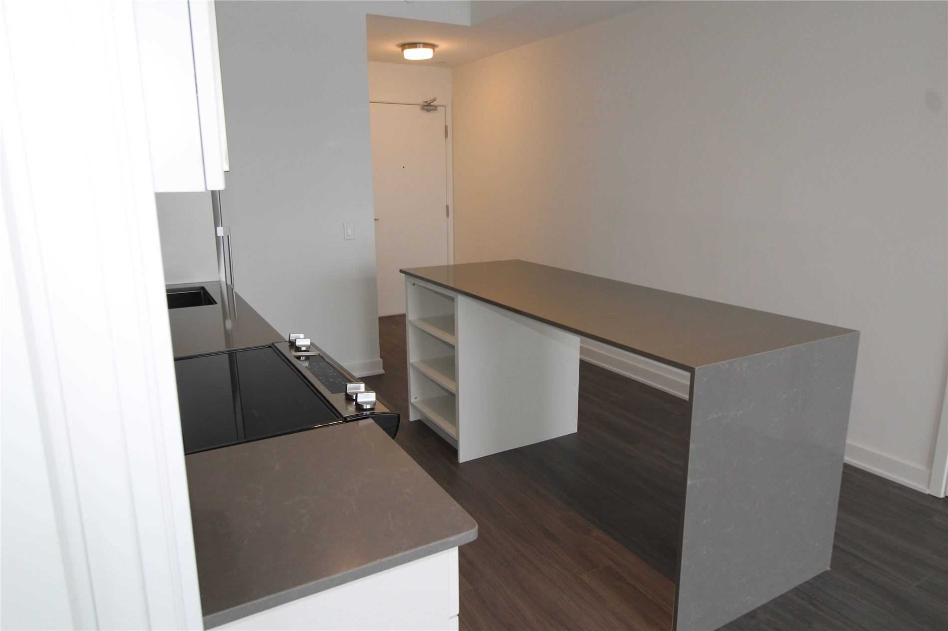 681 Yonge St, #523