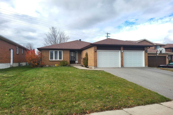 93 Chieftain Cres, Barrie
