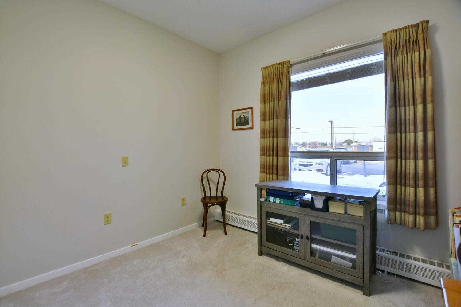 Listing S5910893 - Large Photo # 30