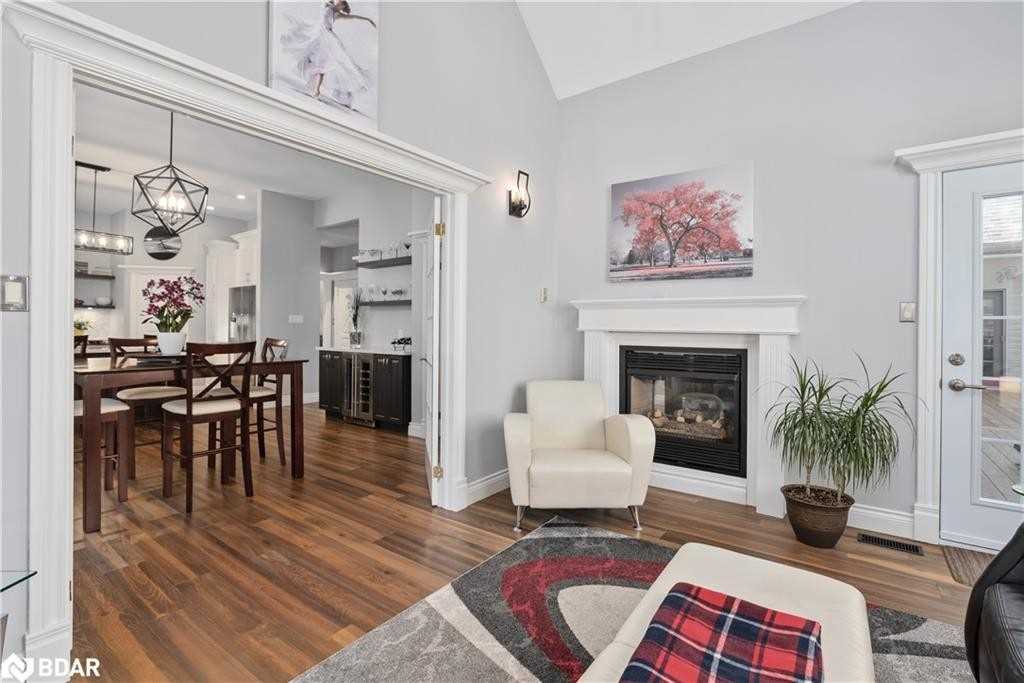 17 Fairway Court