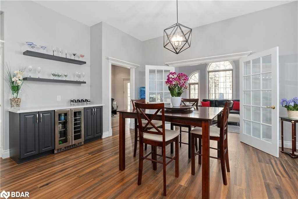 17 Fairway Court