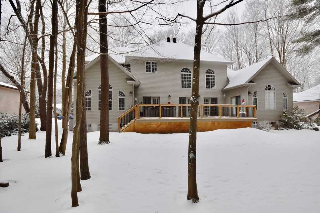 17 Fairway Court