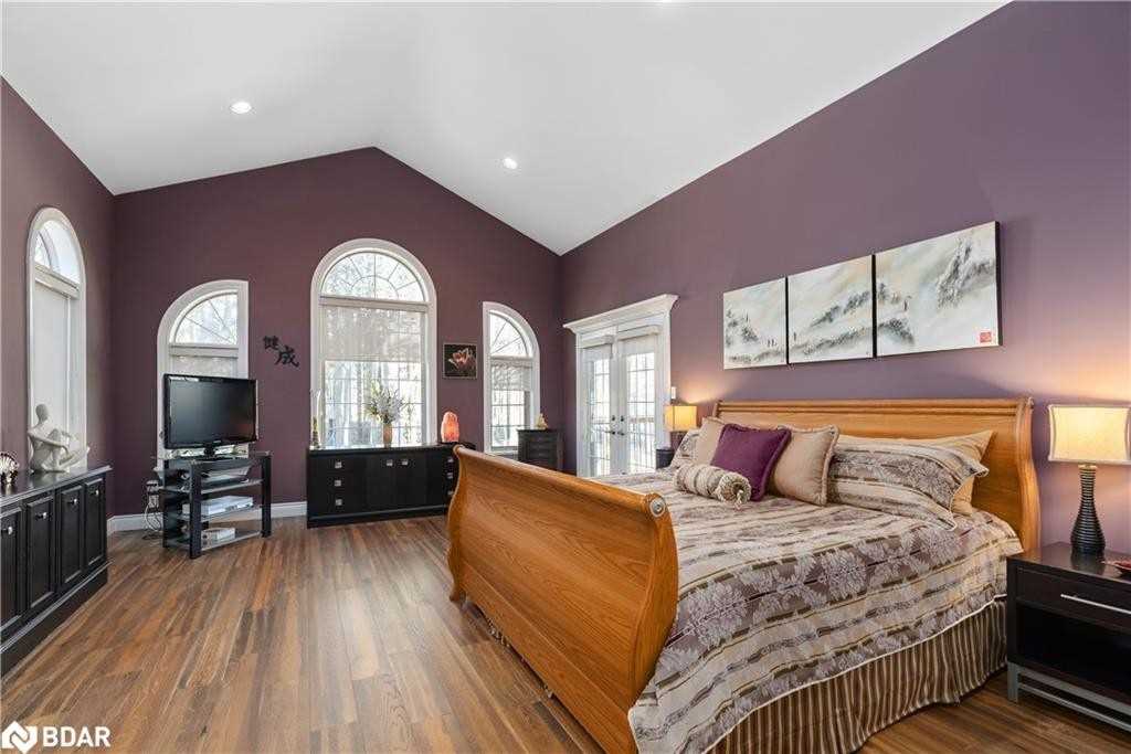 17 Fairway Court