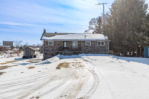 2063 Highway 11, Oro-Medonte