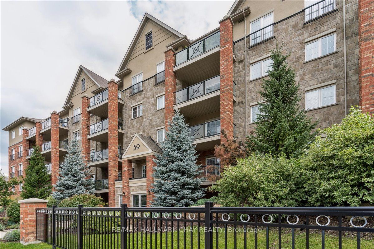39 Ferndale Dr S, #311