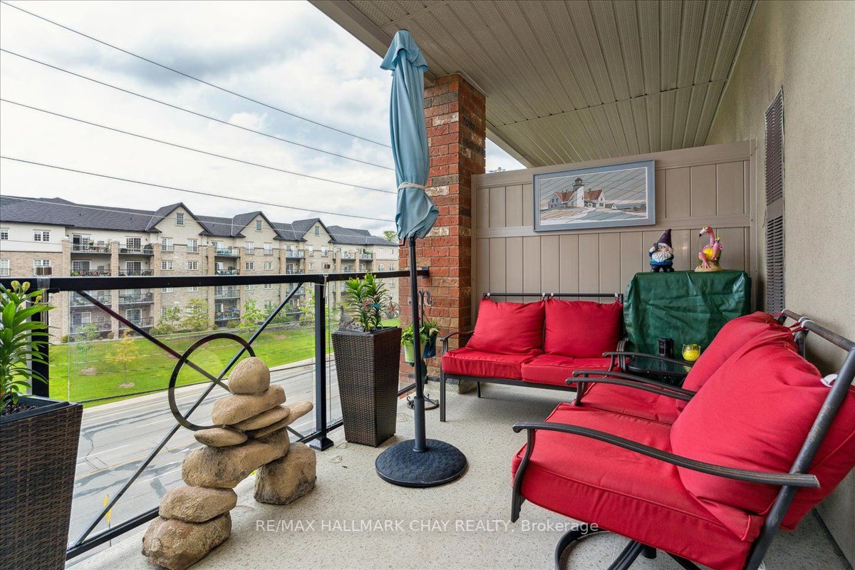 39 Ferndale Dr S, #311