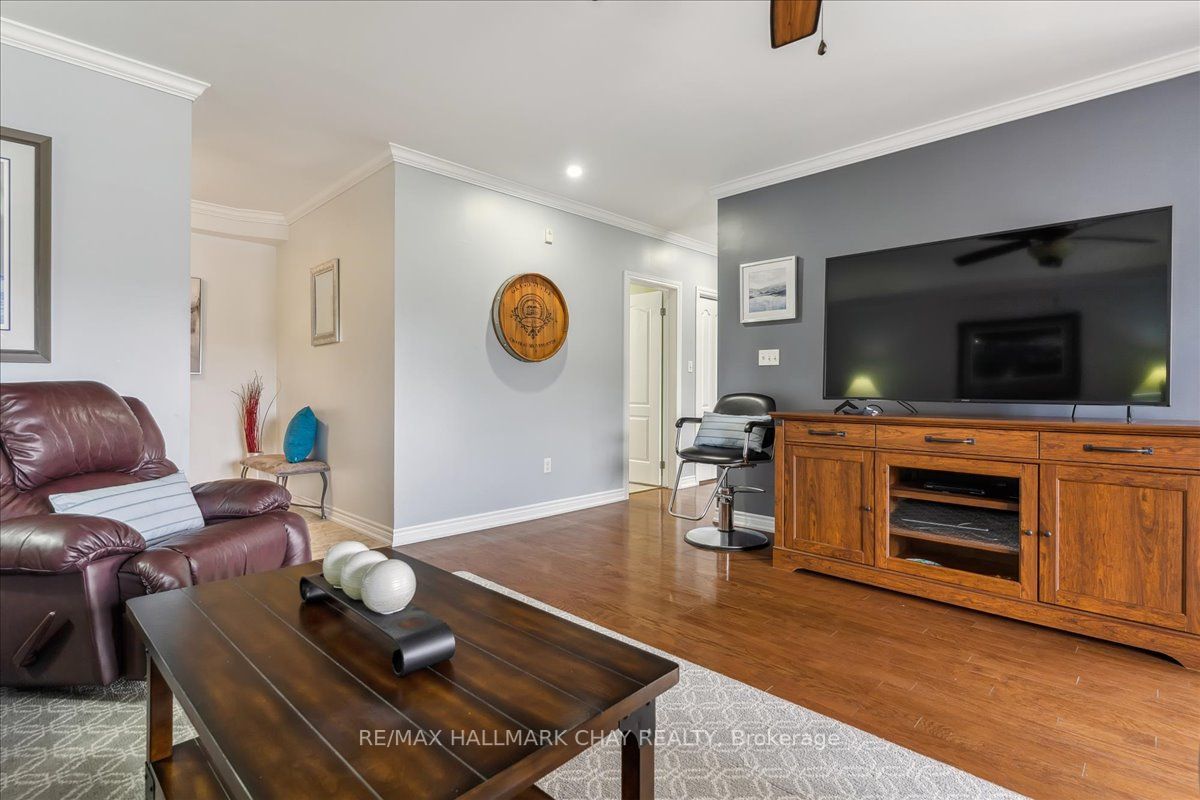39 Ferndale Dr S, #311