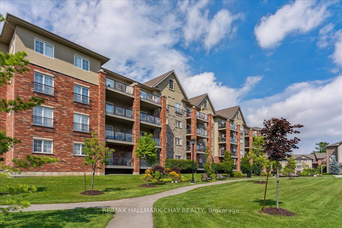 39 Ferndale Dr S, #311
