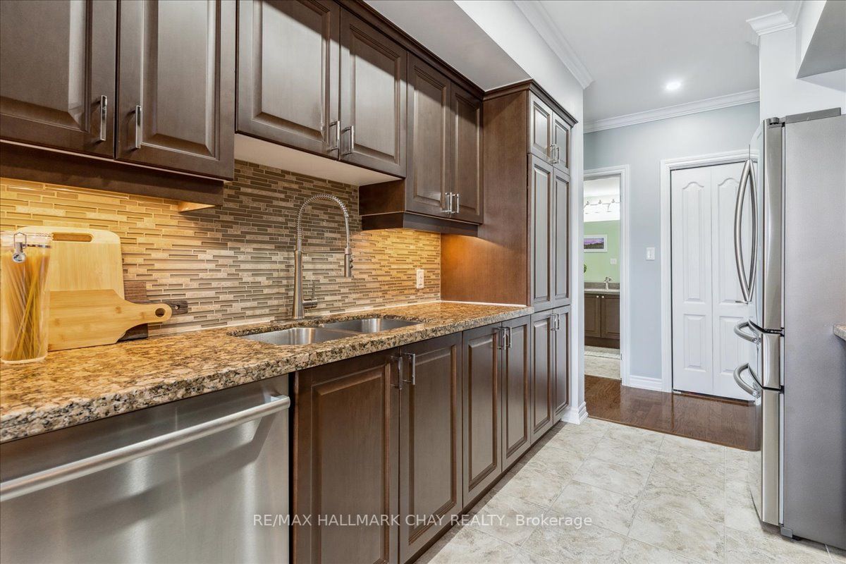 39 Ferndale Dr S, #311
