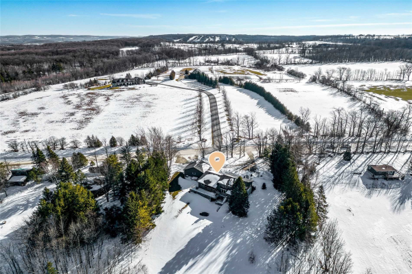 8254 21/22 Nottawasaga Sdrd, Clearview