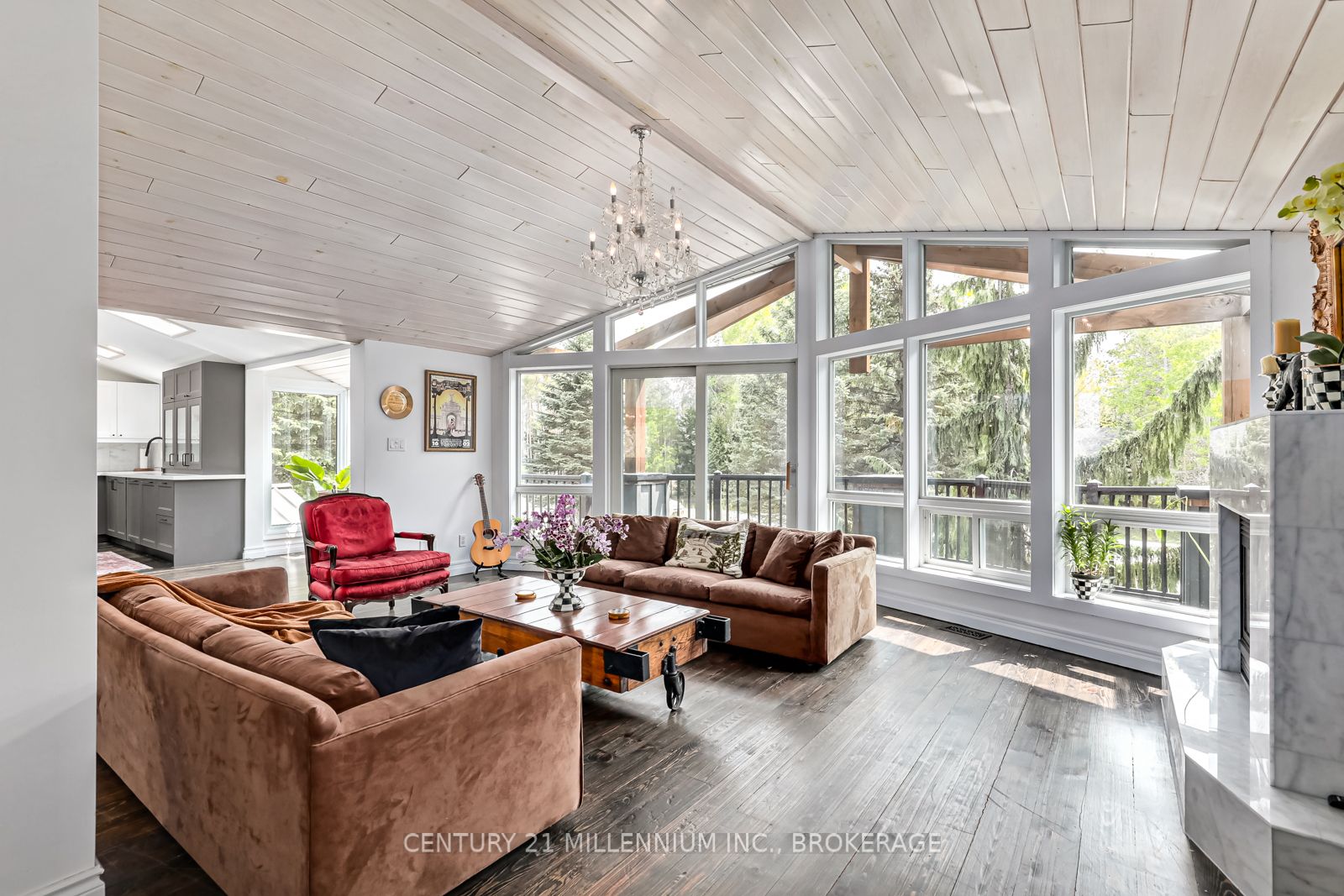 20 Forest Dr