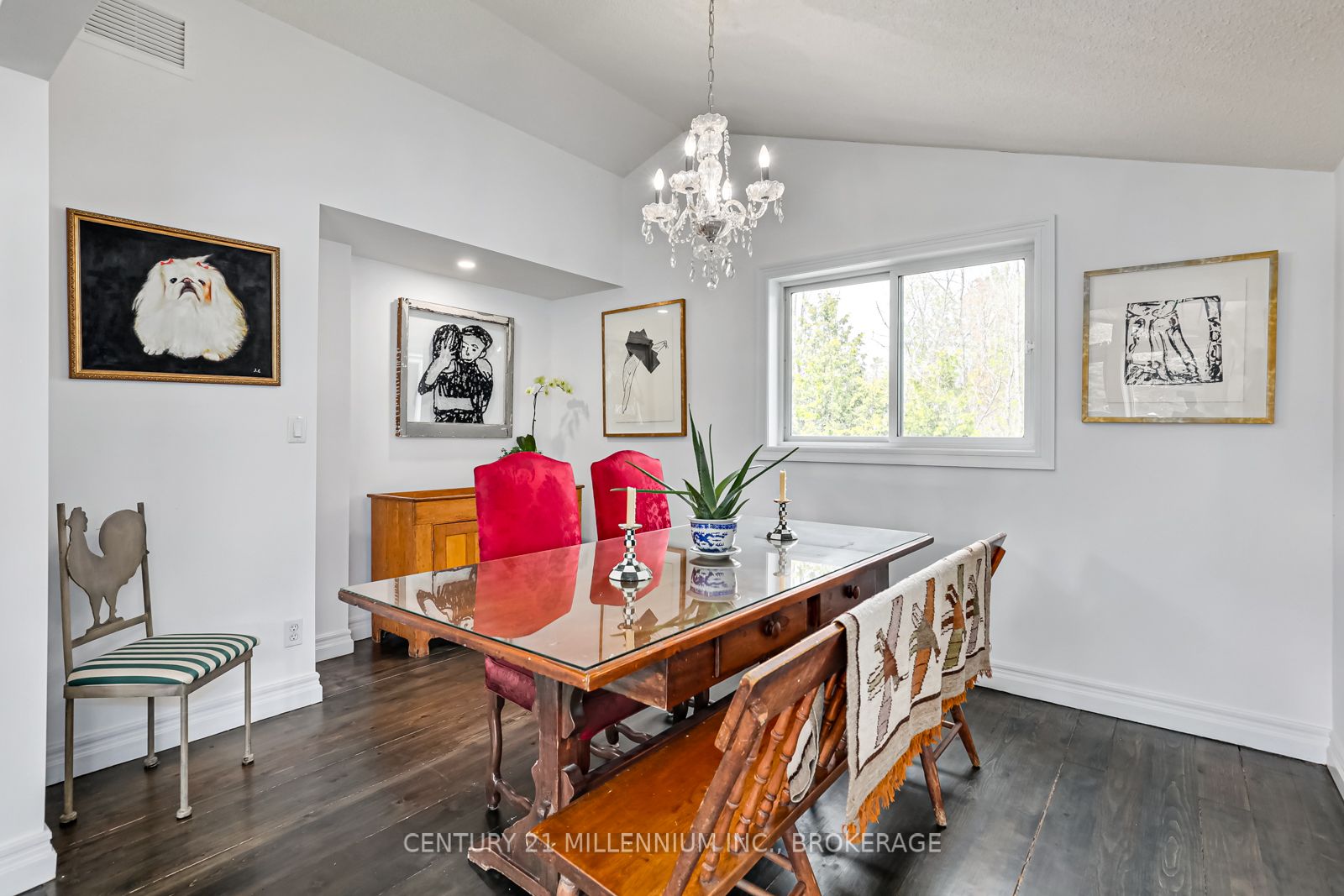 20 Forest Dr
