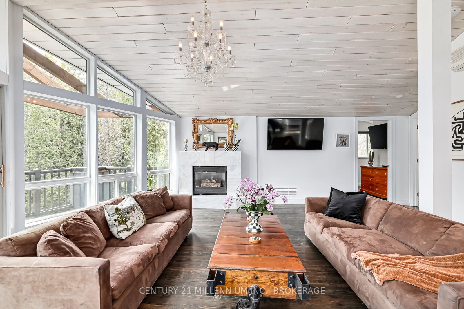 20 Forest Dr