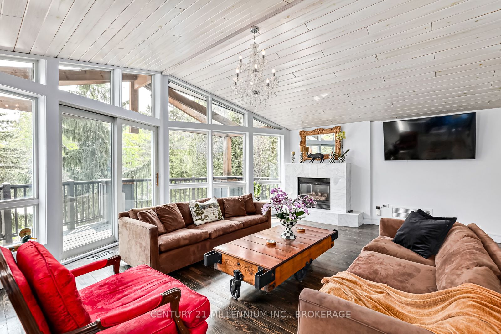 20 Forest Dr