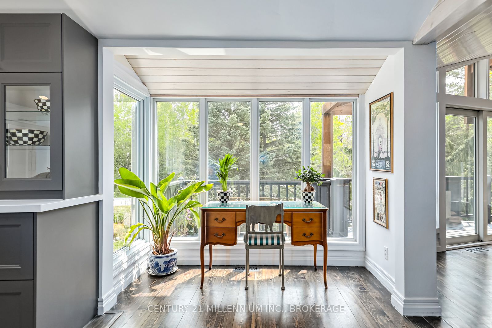 20 Forest Dr