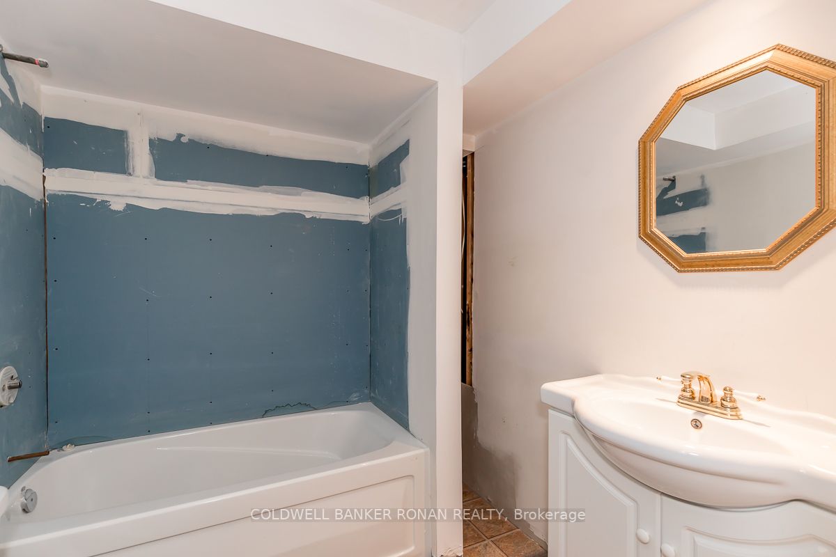 Listing S5920220 - Large Photo # 28