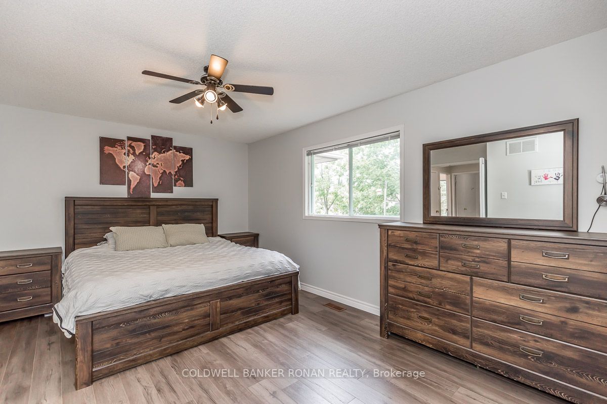 Listing S5920220 - Large Photo # 16