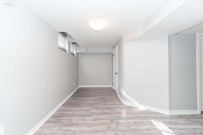 Listing S5920395 - Large Photo # 36