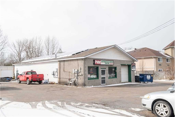 94 Main St, Wasaga Beach