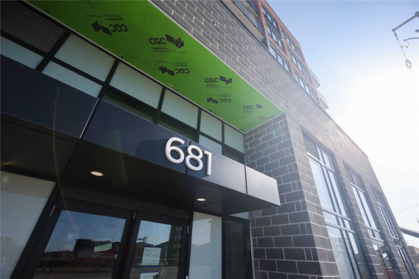681 Yonge St, Barrie