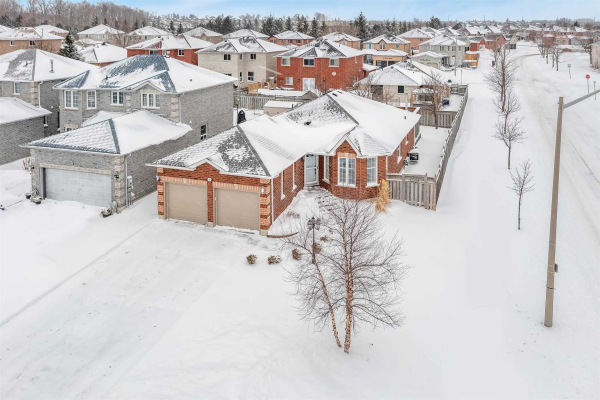 1 Shaina Crt, Barrie