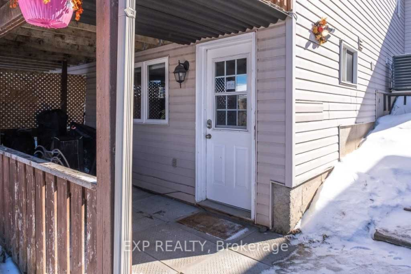 32 Masters Dr, Barrie