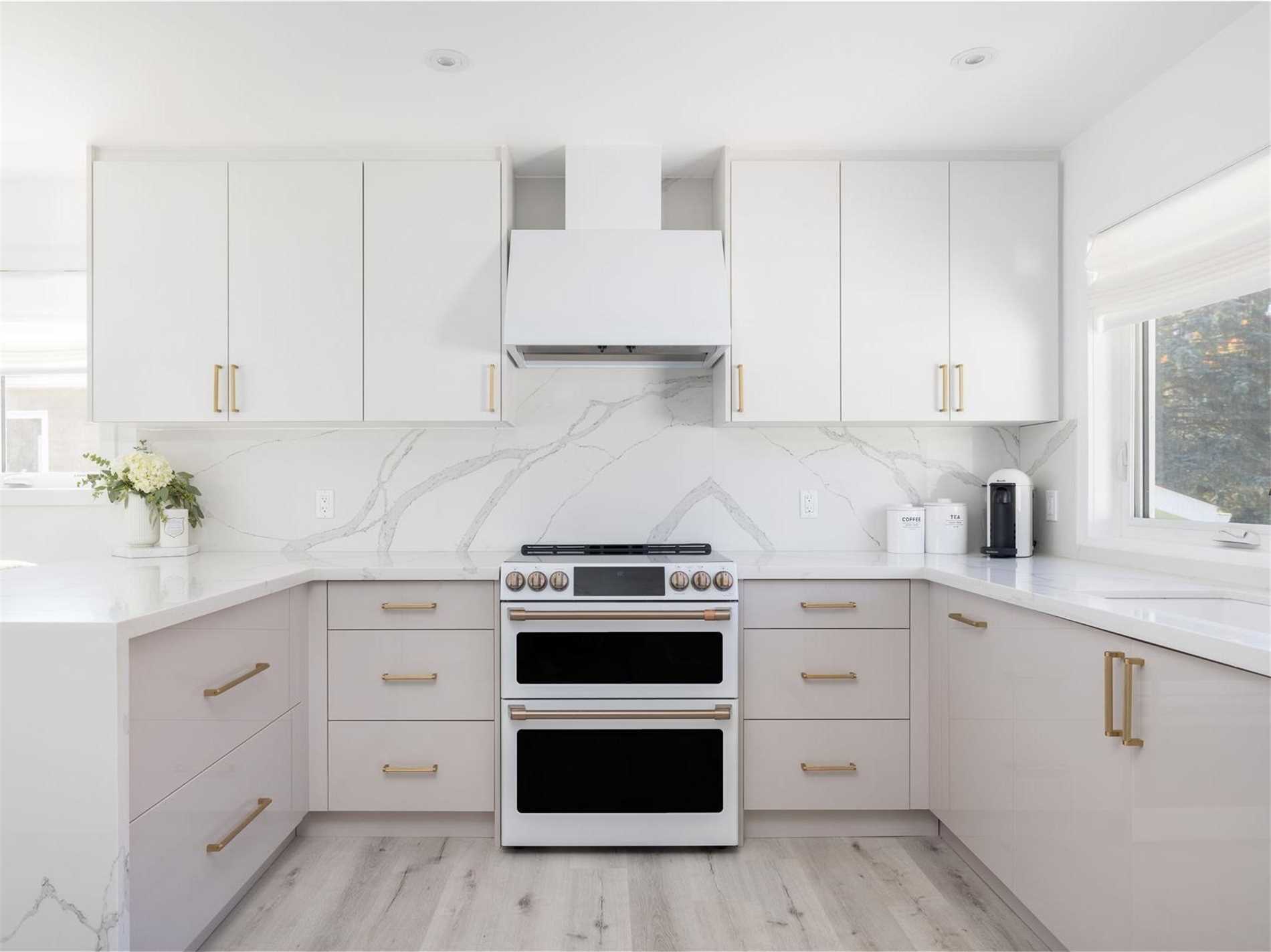 363 Macisaac Dr