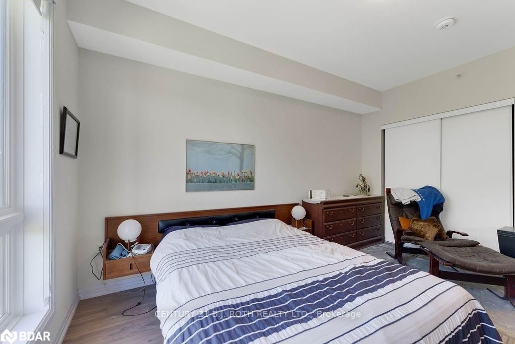 300 Essa Rd, #204