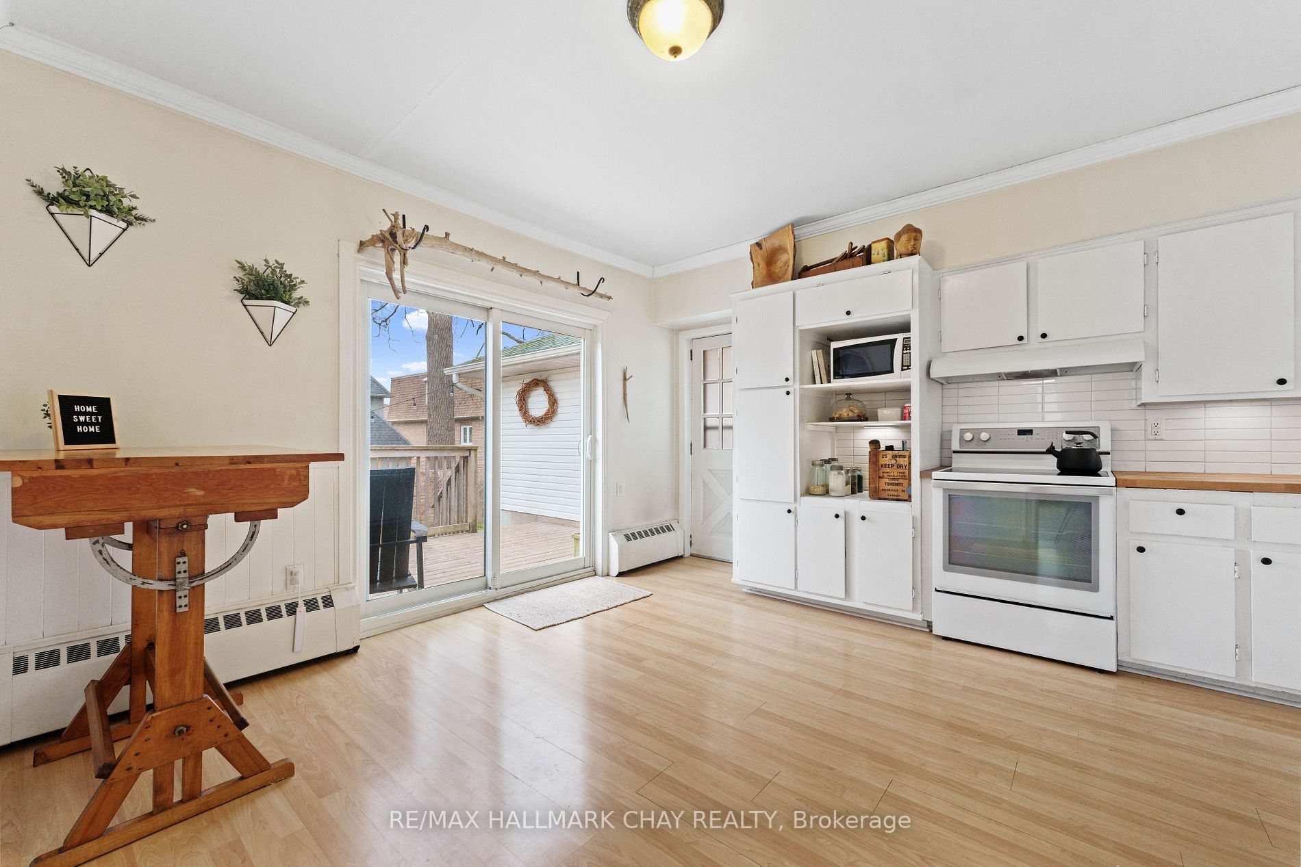 245 Dunlop St E