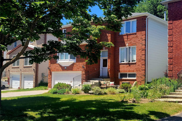 26 Moore Pl, Barrie