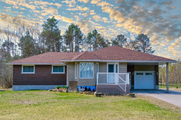 1938 Vespra Valley Rd, Springwater