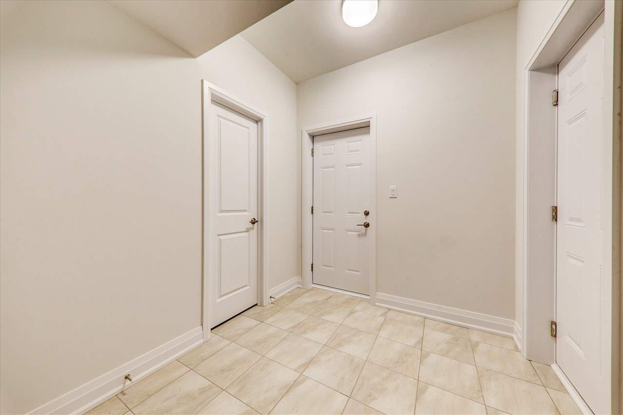 Listing S5939453 - Large Photo # 28