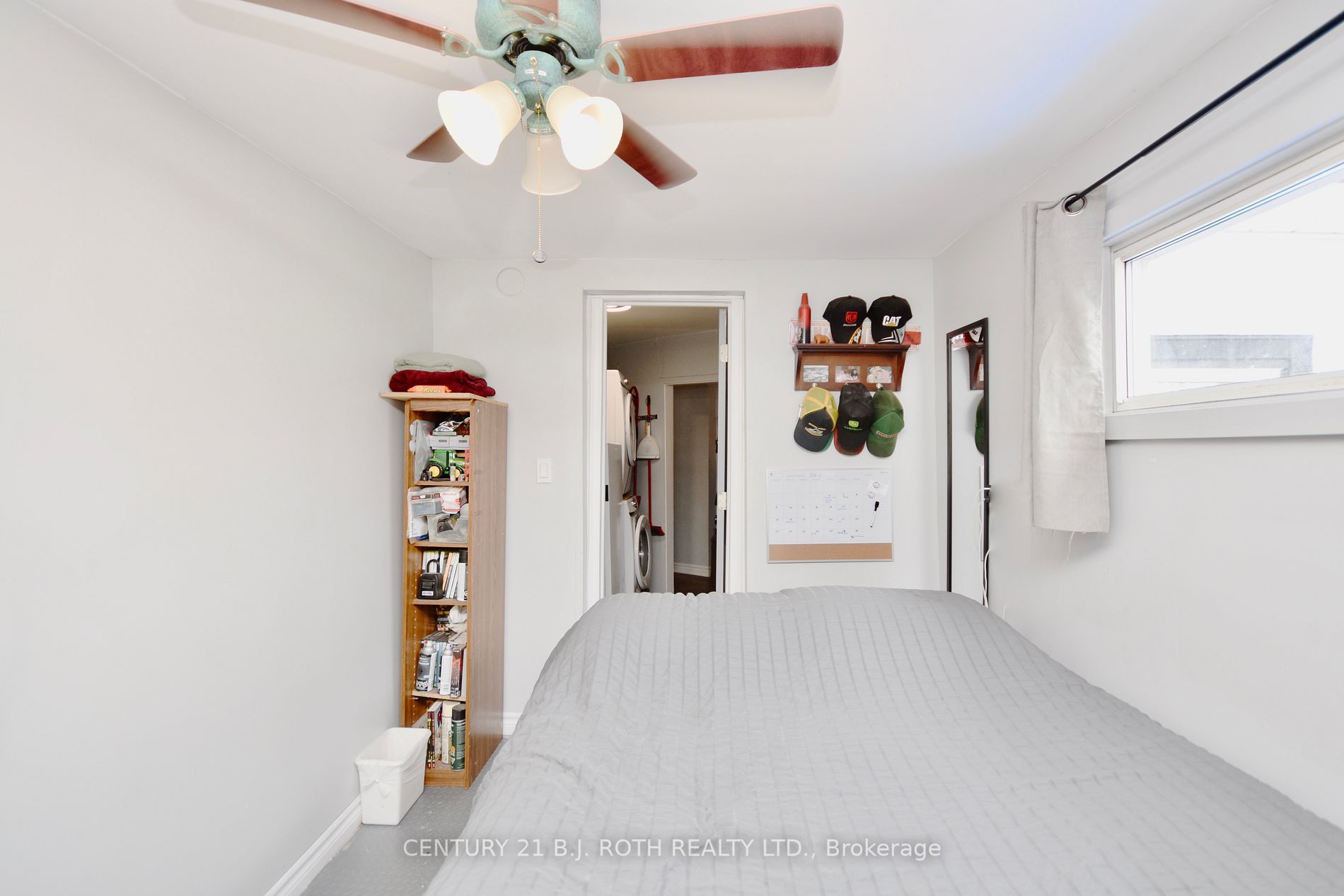 33 Rose Ave