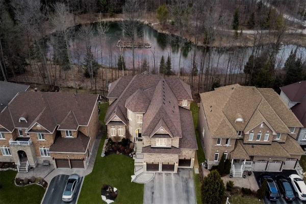 33 Camelot Sq, Barrie