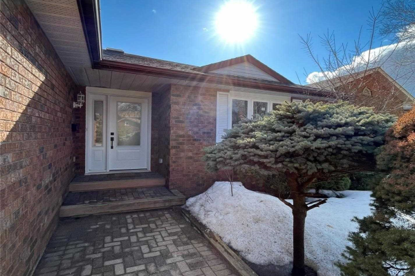33 Gibbon Dr, Barrie