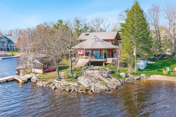 3152 Maclean Lake N Shore Rd, Severn