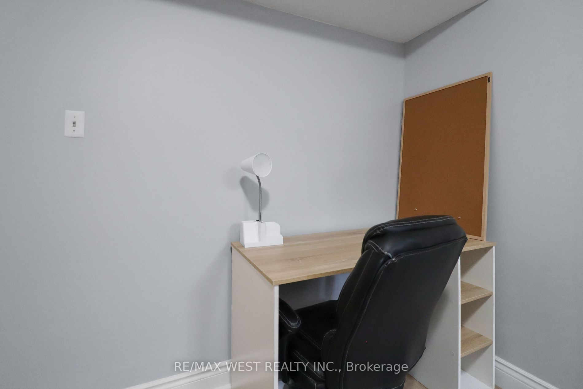 Listing S5943860 - Large Photo # 18