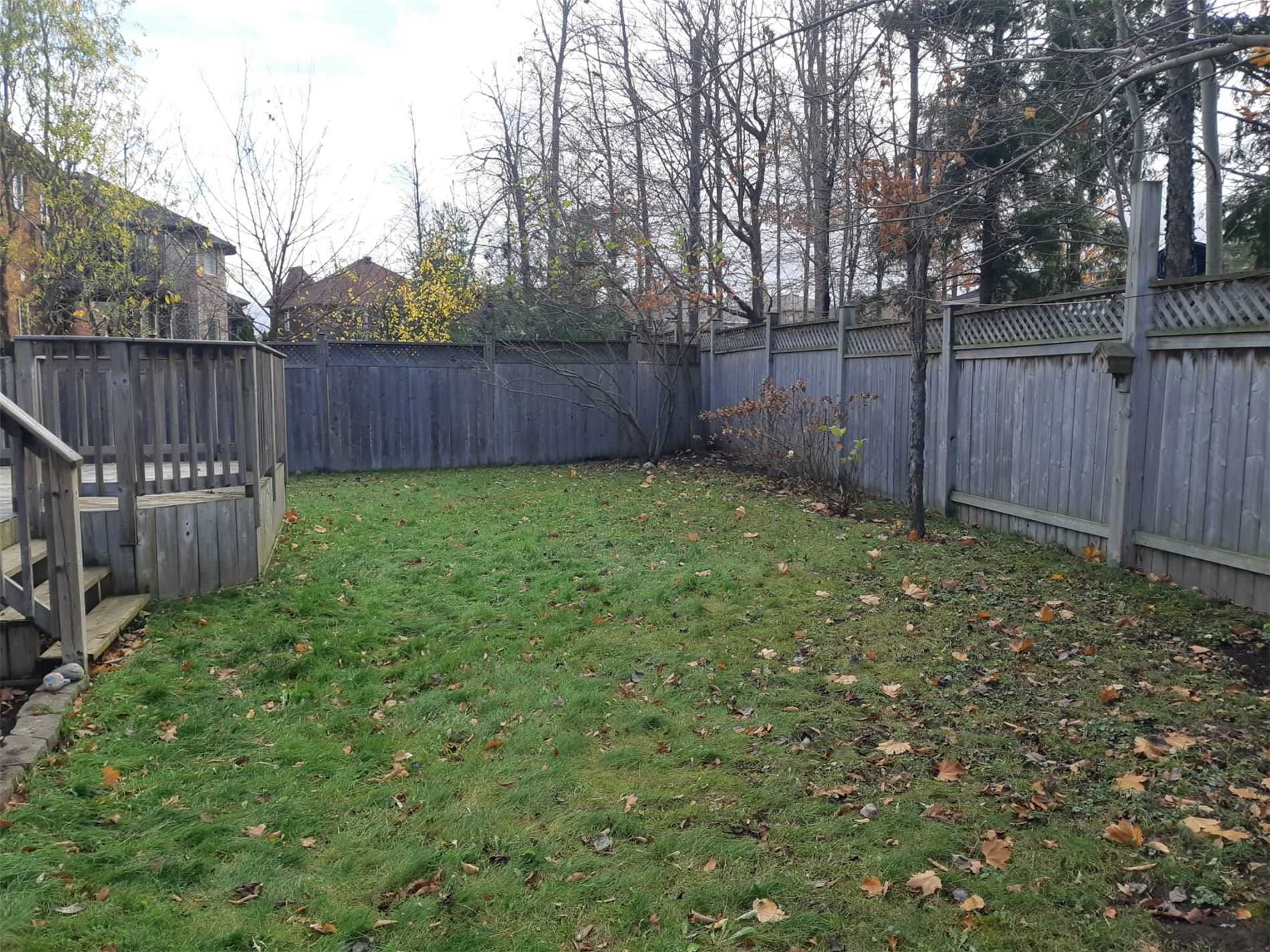 96 Sandringham Dr