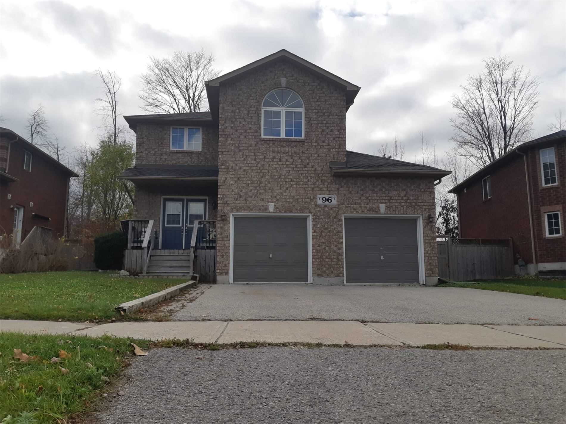 96 Sandringham Dr