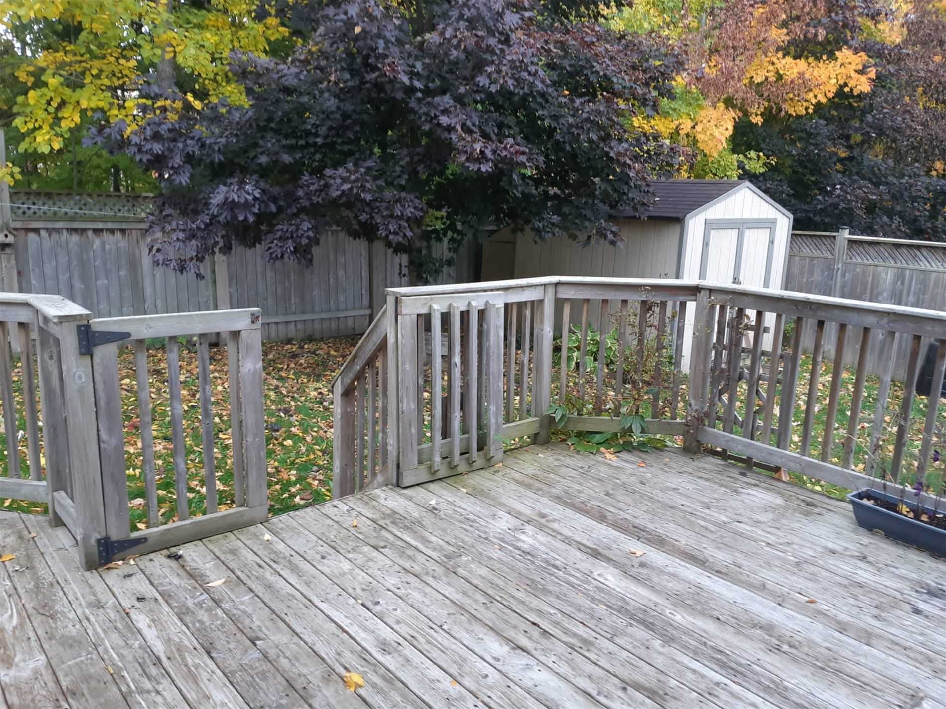 96 Sandringham Dr