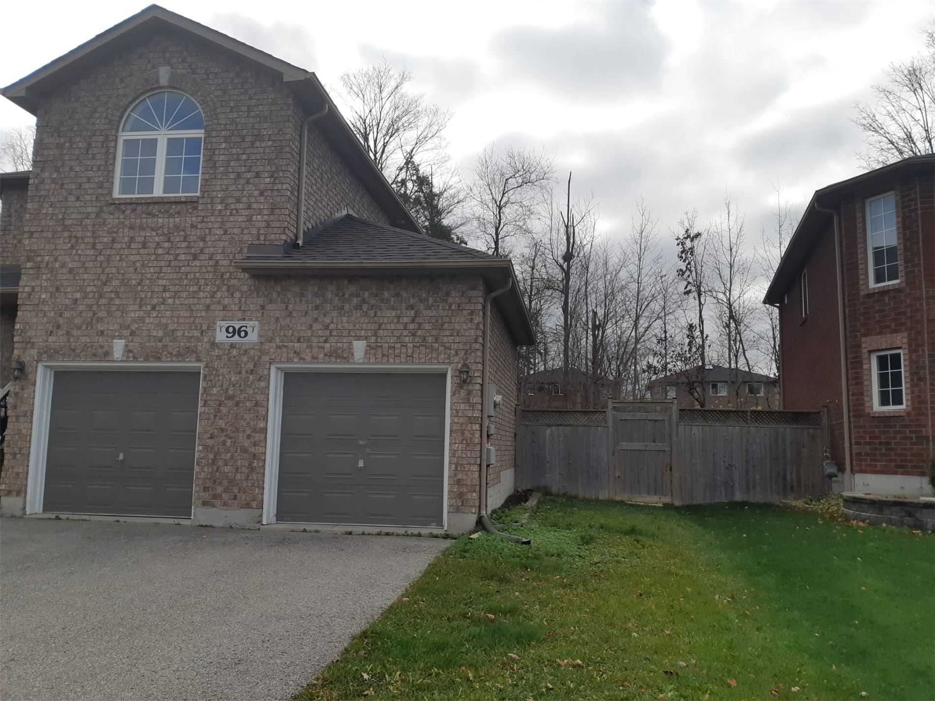 96 Sandringham Dr