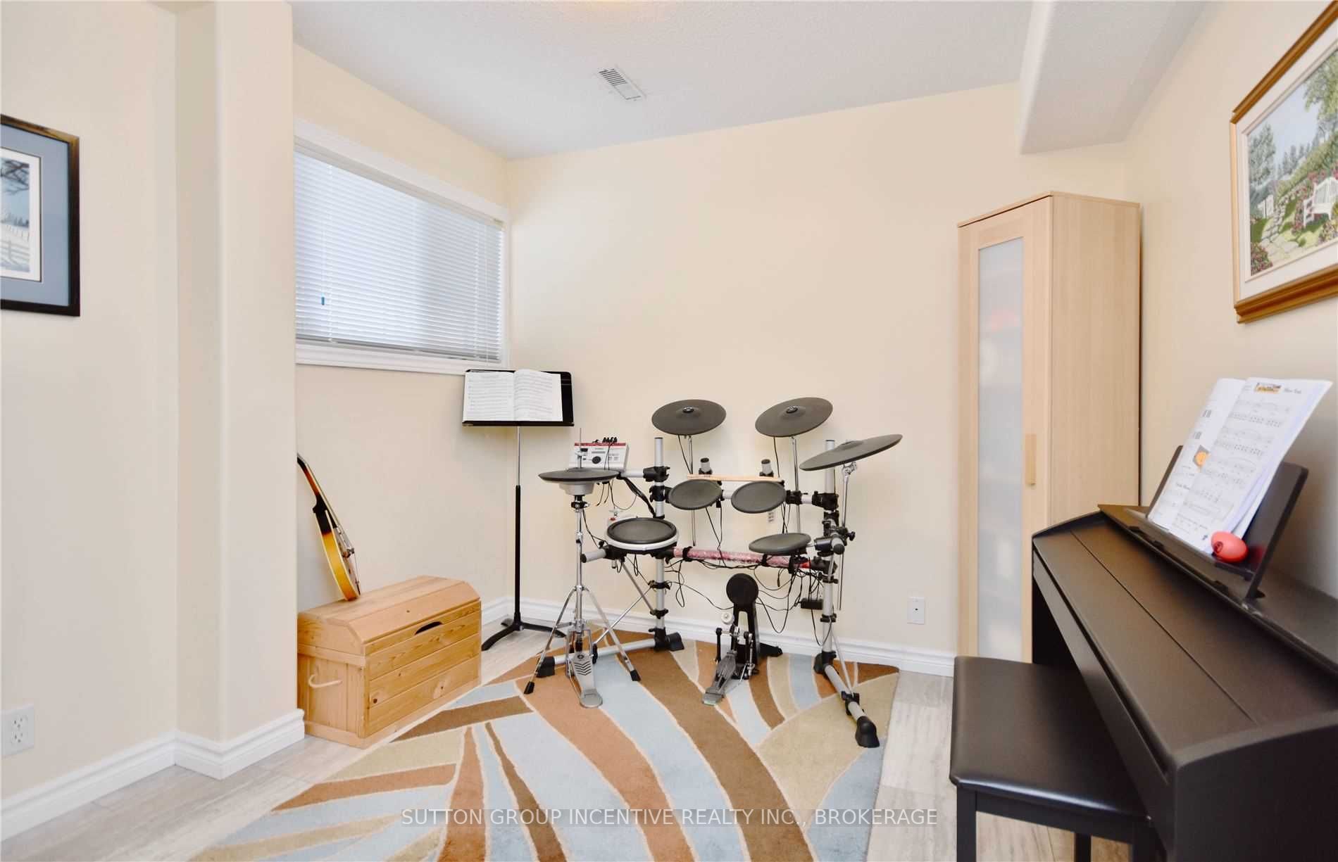 Listing S5944855 - Large Photo # 23